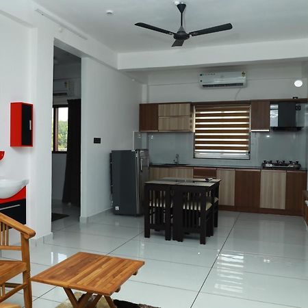 מלון טירובאלה Achoos Residency מראה חיצוני תמונה